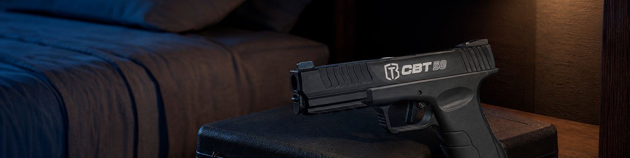 Por que armas home defense não letais são mais usadas no Brasil do que em outros países: contexto de mercado