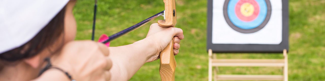 Quais são os equipamentos usados no tiro com arco?