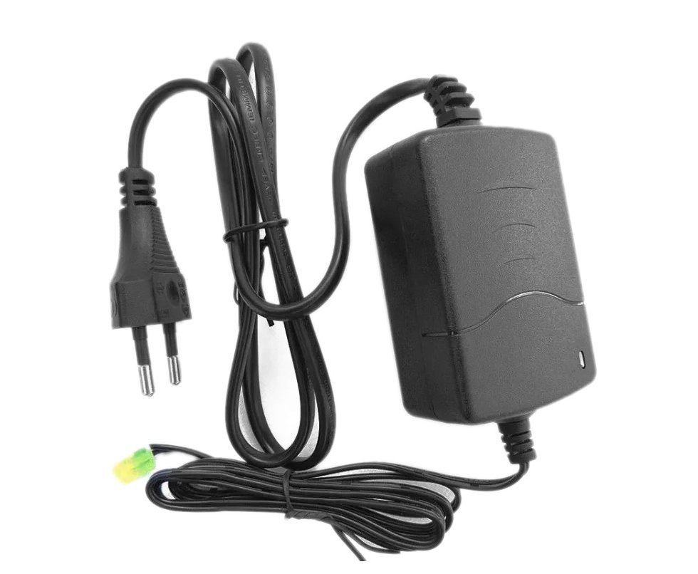 Recarregador de Bateria Nimh Saida 15V Entrada Bivolt 100-240V