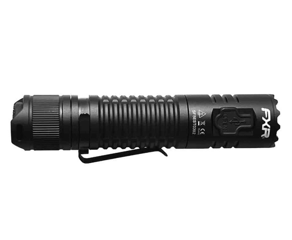 Lanterna Tática Speras FXR EST Ultra Compacta 1900 Lumens