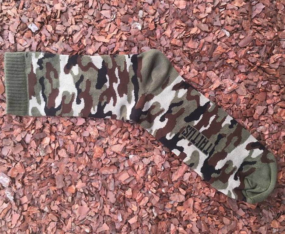 Meia Camuflada Taitus Cano Medio Punho Calcanhar e Dedos Verde Tamanho 39-43